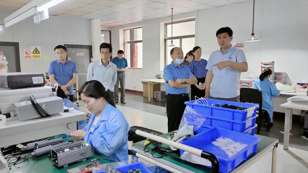 湖南省特種設備管理協會、長沙宏特公司等領導、專家一行來公司考察交流